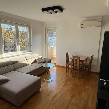 Urban Nest Detelinara Free Public Parking Apartman *