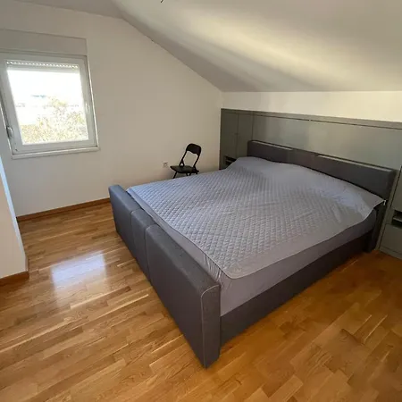 Urban Nest Detelinara Free Public Parking Apartman Újvidék