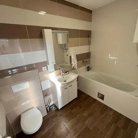 Urban Nest Detelinara Free Public Parking Apartman