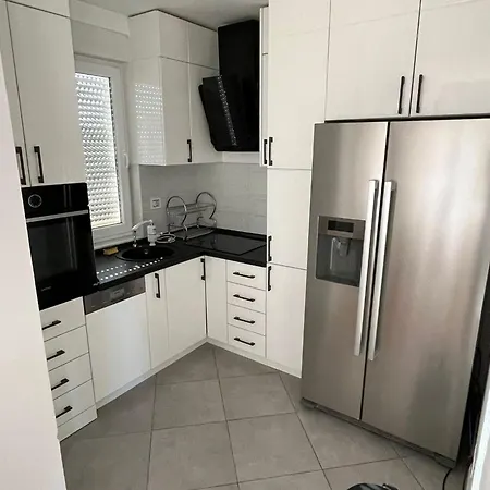 Urban Nest Detelinara Free Public Parking Apartman