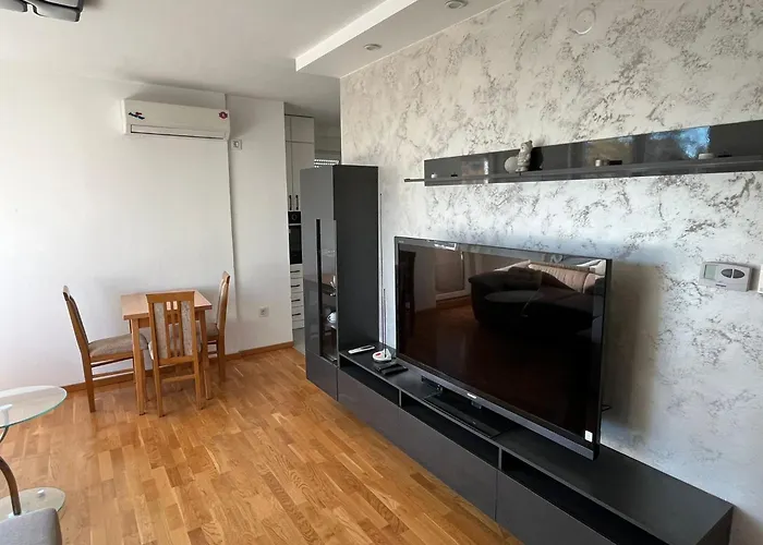 Апартаменты Urban Nest Detelinara Free Public Parking *